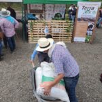 Terra Zan apoyó a los agricultores en las Ferias y Fiestas de Alban